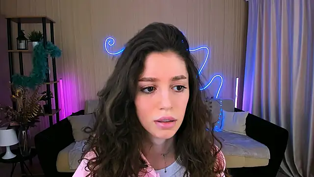 ChristinaConteeree online show from September 25, 2025, 1:37 pm