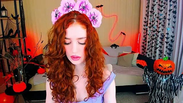 ChristinaConteeree online show from October 27, 2025, 7:18 pm