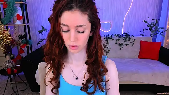 ChristinaConteeree online show from June 5, 2026, 7:19 pm