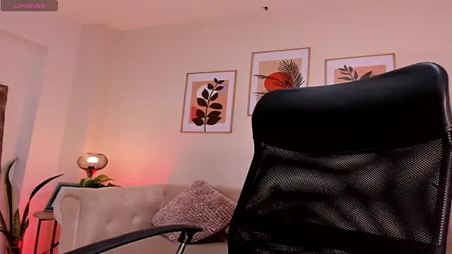 victoria giraldo online show from December 16, 2025, 5:34 am