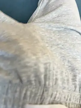 Frankieyyy1 online show from March 29, 2026, 6:35 am