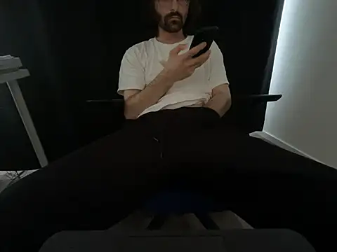 Frankieyyy1 online show from July 23, 2026, 6:28 pm