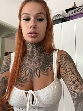 sereiaruiva99 online show from February 9, 2026, 2:43 pm