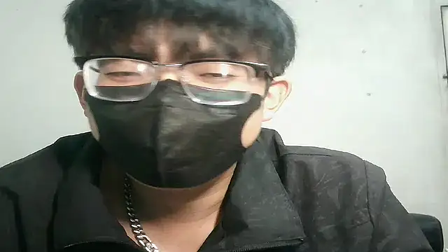 bigbb101011 online show from November 19, 2025, 4:07 pm