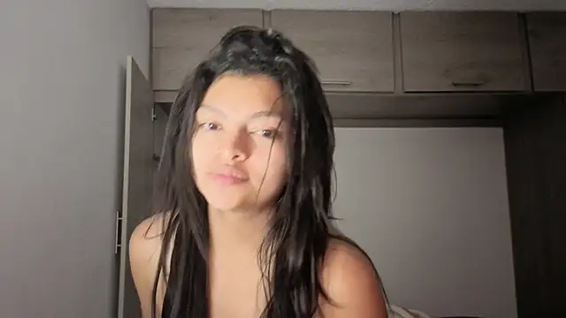 Candela    online show from November 6, 2025, 7:09 am