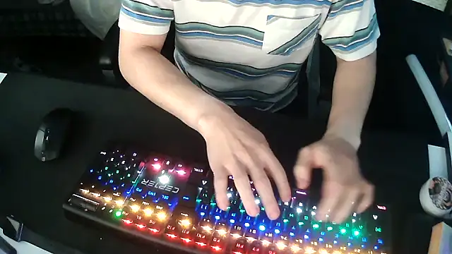 solooboy18 online show from September 30, 2025, 9:14 am