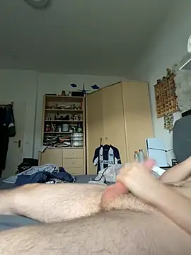 xmilolivex online show from December 20, 2025, 8:21 am