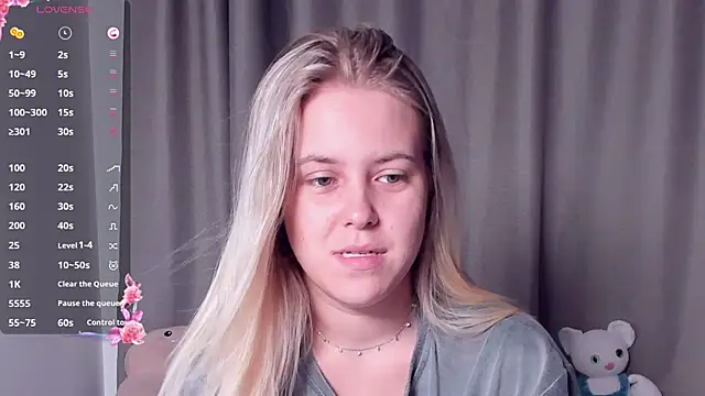 AngelAnty online show from September 15, 2025, 3:01 pm