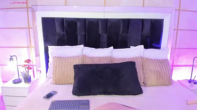 GretaVelvet online show from February 2, 2026, 7:34 pm