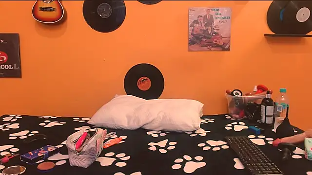 meisevil77 online show from December 20, 2025, 2:40 am