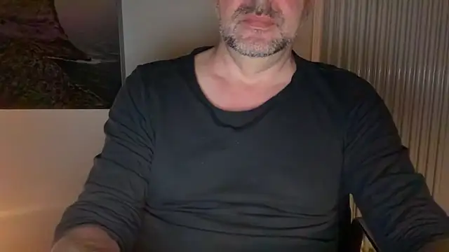 Snapshot of german9inch chatting on March 9, 2025, 9:57 pm german9inch online show from March 9, 2025, 9:57 pm