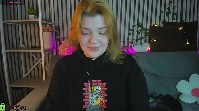 Michele Greenn online show from March 12, 2026, 1:01 am