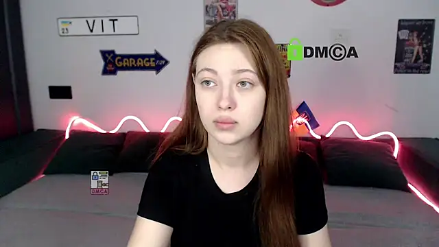 Snapshot of AmourLily chatting on June 25, 2026, 7:24 am AmourLily online show from June 25, 2026, 7:24 am