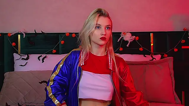 StacyEvances online show from October 31, 2025, 6:25 am