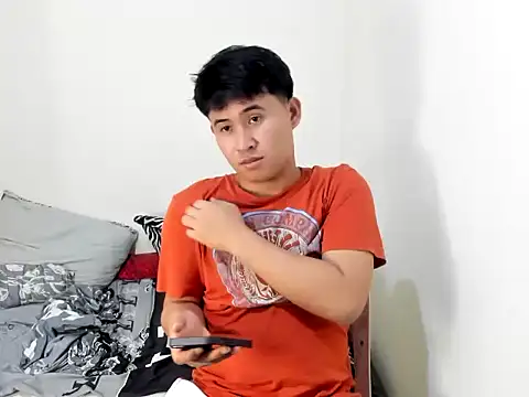 Snapshot of Adim-pinoy146 chatting on July 7, 2026, 11:03 am Adim-pinoy146 online show from July 7, 2026, 11:03 am