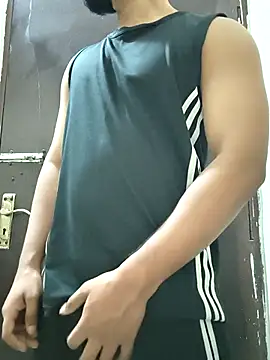 Snapshot of _urr_daddy chatting on May 4, 2026, 8:05 pm urr daddy online show from May 4, 2026, 8:05 pm