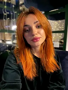 SaraLow online show from October 28, 2025, 1:09 am