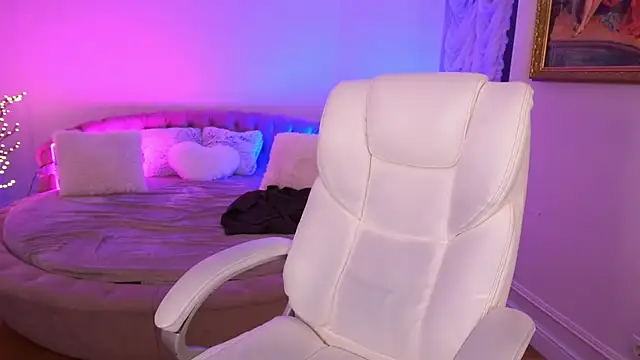 Snapshot of EricaSin chatting on January 5, 2026, 5:27 pm EricaSin online show from January 5, 2026, 5:27 pm