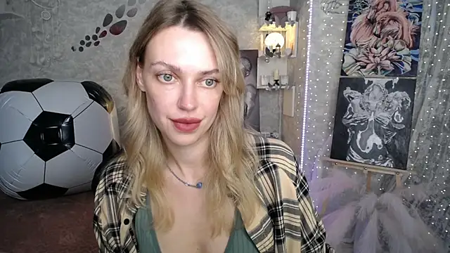 NickyAdamidi online show from June 25, 2026, 4:22 pm