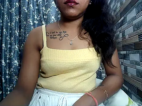 HOT AARVI11 online show from November 8, 2025, 4:18 pm