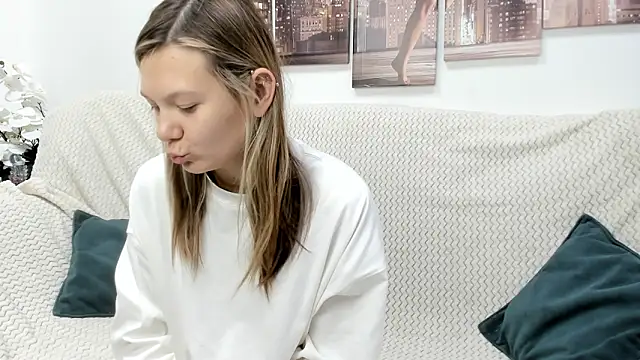 Sunny Sammy online show from September 22, 2025, 1:18 am