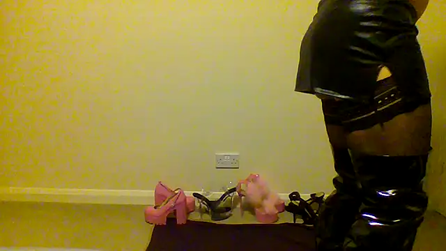 unforgettable dirty slut online show from November 20, 2025, 10:09 pm