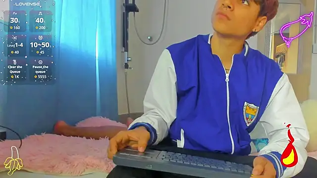 spicy adonhis online show from October 27, 2025, 12:42 pm