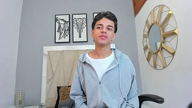 owen  johnson online show from October 20, 2025, 11:32 am