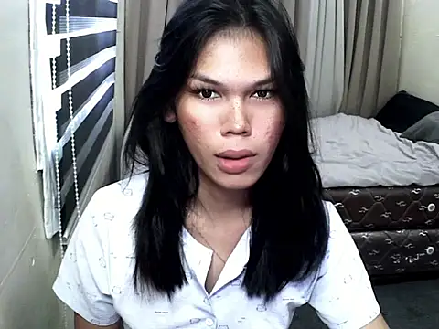 keana laux online show from September 18, 2025, 4:14 am