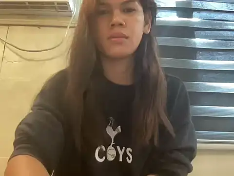 keana laux online show from March 21, 2026, 7:13 am