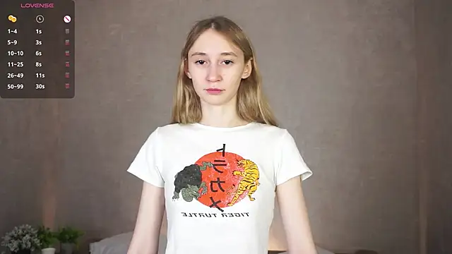 Snapshot of BeatrixHiett chatting on September 24, 2025, 4:05 am BeatrixHiett online show from September 24, 2025, 4:05 am