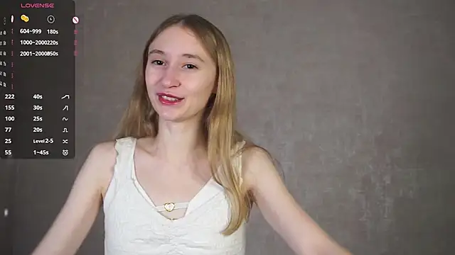 Snapshot of BeatrixHiett chatting on September 26, 2025, 3:43 am BeatrixHiett online show from September 26, 2025, 3:43 am