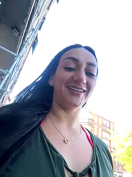 Ninabigtitied online show from September 25, 2025, 8:51 am