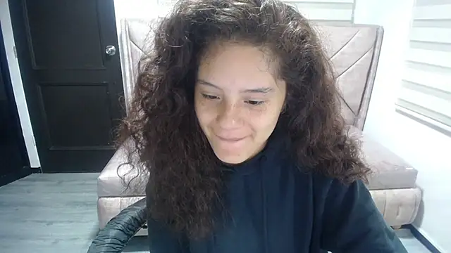 Velvet Moon V online show from October 13, 2025, 1:11 pm