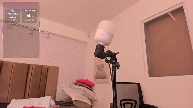 naishaa  online show from February 24, 2026, 6:50 pm