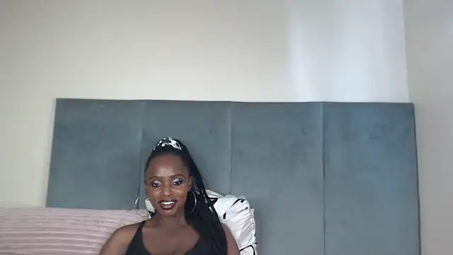 Snapshot of Jah-Queen chatting on April 8, 2026, 8:36 am Jah-Queen online show from April 8, 2026, 8:36 am