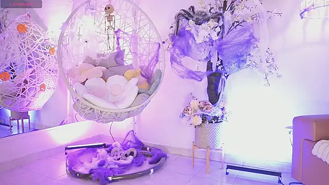 JadeSummerr online show from October 9, 2025, 11:41 am