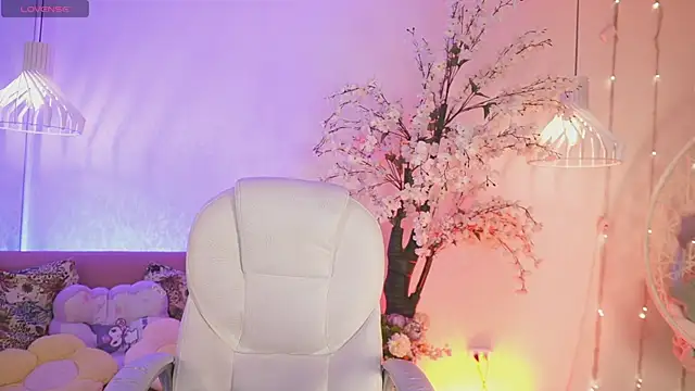 JadeSummerr online show from December 17, 2025, 11:38 am