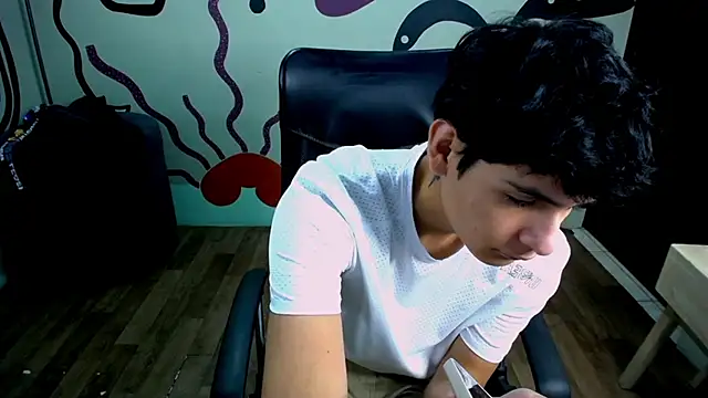 Luca vega online show from September 30, 2025, 2:33 pm