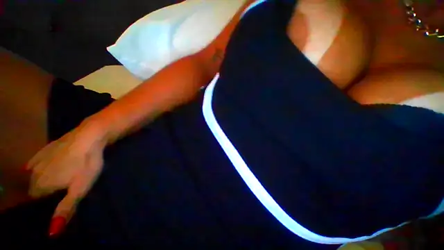 Snapshot of girlninf chatting on December 3, 2025, 9:18 am girlninf online show from December 3, 2025, 9:18 am