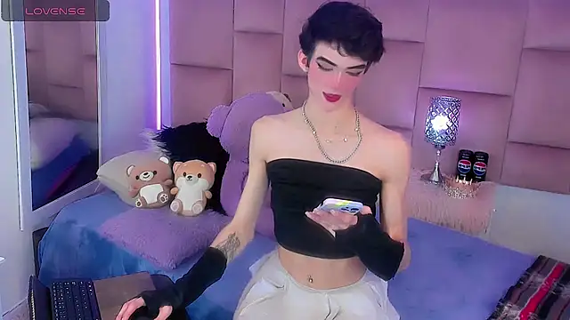 Baby FenixTS online show from January 13, 2026, 4:18 am