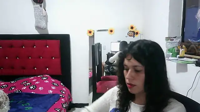 MiaRobertz  online show from March 5, 2026, 8:49 pm