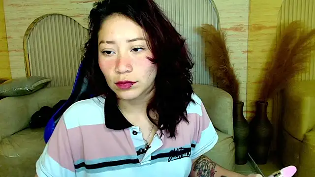 valentina r  online show from February 17, 2026, 3:03 am