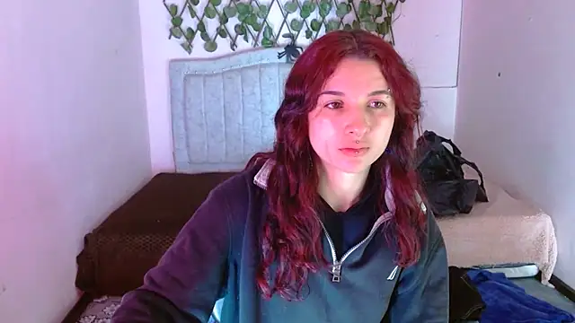 katalinathxandbritney1 online show from December 17, 2025, 2:28 am