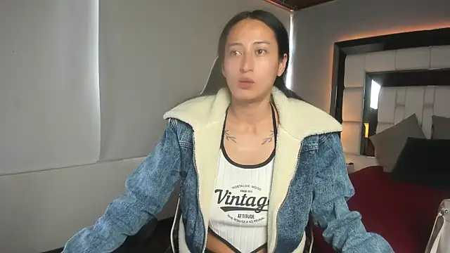 Adhara7 online show from November 12, 2025, 7:24 pm