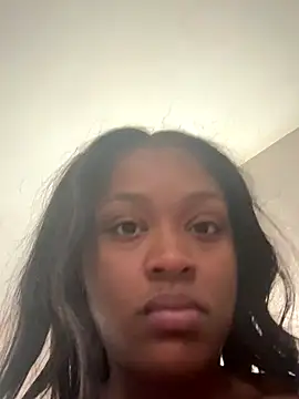 PrettyBabriexox online show from November 9, 2025, 4:16 pm