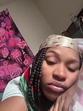 PrettyBabriexox online show from April 13, 2026, 1:16 pm