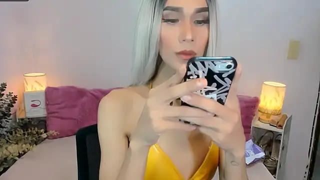 tsmokemachine online show from November 8, 2025, 4:23 am