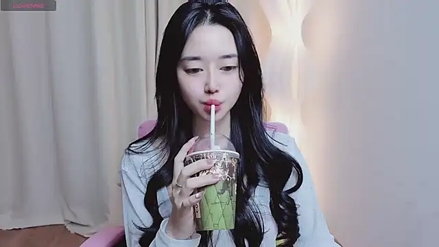 Miu-999 online show from April 1, 2026, 7:09 am