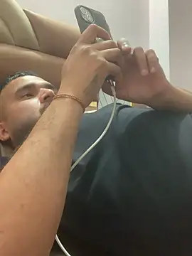 amitsharma7868 online show from March 20, 2026, 3:39 pm